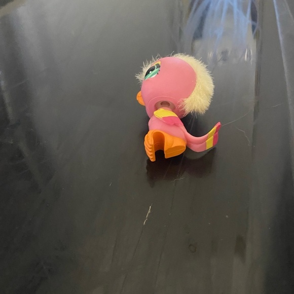 Littlest Pet Shop LPS Cockatoo #489 2nd Generation - Picture 6 of 6